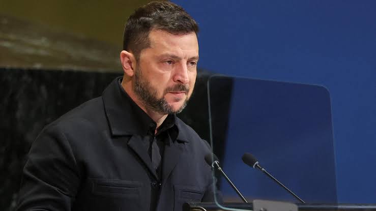 Zelensky Says US Cannot Side With Putin, Calls Russia the Aggressor in Ukraine War.